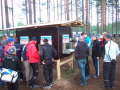 Checking Jukola standings on the computers - most of them offline :-(