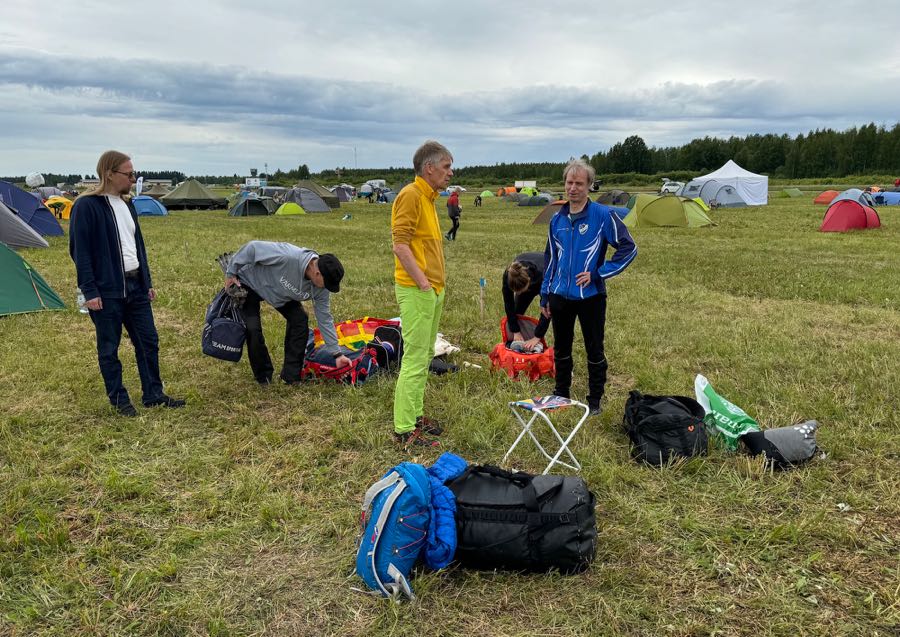 JonasTanhua_AahtiAasa_TimoWidmers_AnnaAasa_MatsLuspa_packing-up_Jukola_Kauhava_jun24_RMcG_IMG_053795c