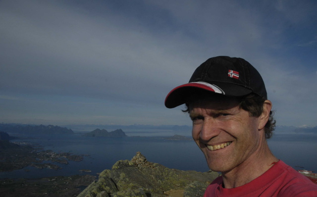 Rick on the summit of Vågakallen c8434