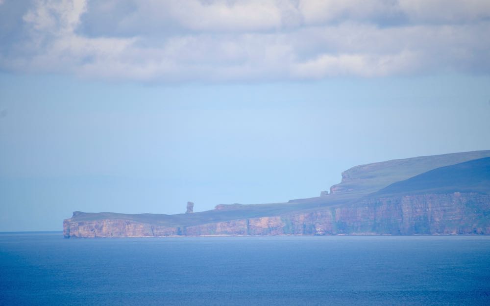 OldManHoy_fr_DunnetHead_150801_RMcG_RGD0863cw